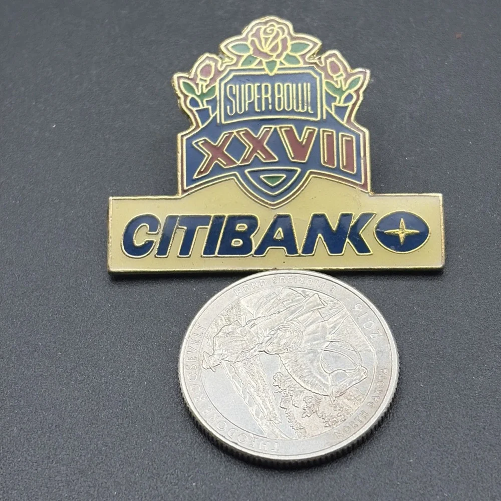 Super Bowl XXVII NFL Dallas Cowboys Buffalo Bills Citibank Lapel Hat Pin‎